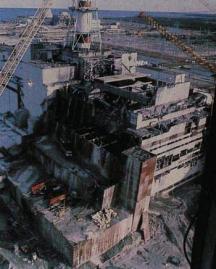 Central nuclear de Chernóbyl tras el incendio